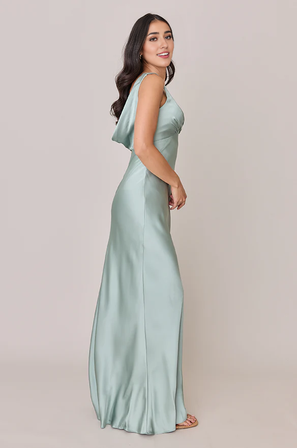 LD V collar off shoulder sleeveless backless and floor length prom dress