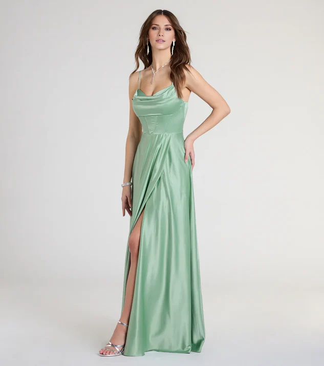 LD Sweetheart Collar Sleeveless Thin Strap Open Back Side Split and Floor length Prom Dress