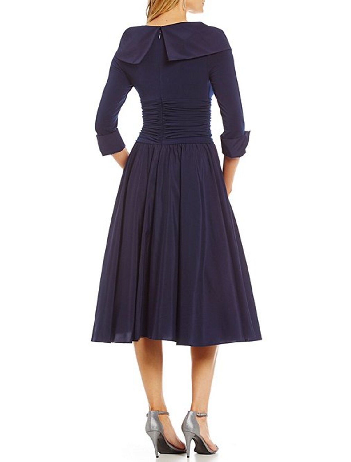A-Line Mother of the Bride Dress Plus Size Elegant V Neck Tea Length Chiffon Half Sleeve with Appliques