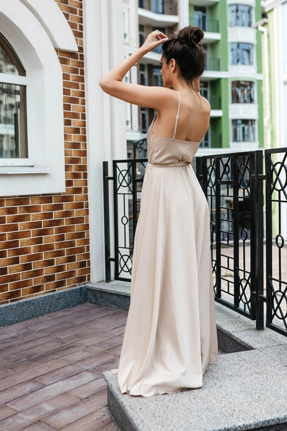 LD V-neck sleeveless off shoulder pleated detail backless side slit and floor length Prom dress