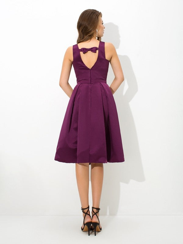 A-Line/Princess Square Pleats Sleeveless Short Satin Bridesmaid Dresses
