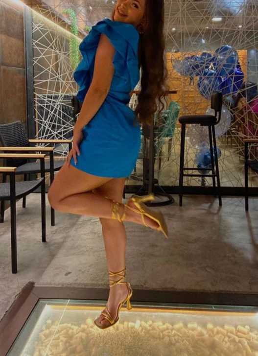 Chic Vibrant Bodycon Square Neck One-Shoulder Ruffle Mini Homecoming Dress for Parties