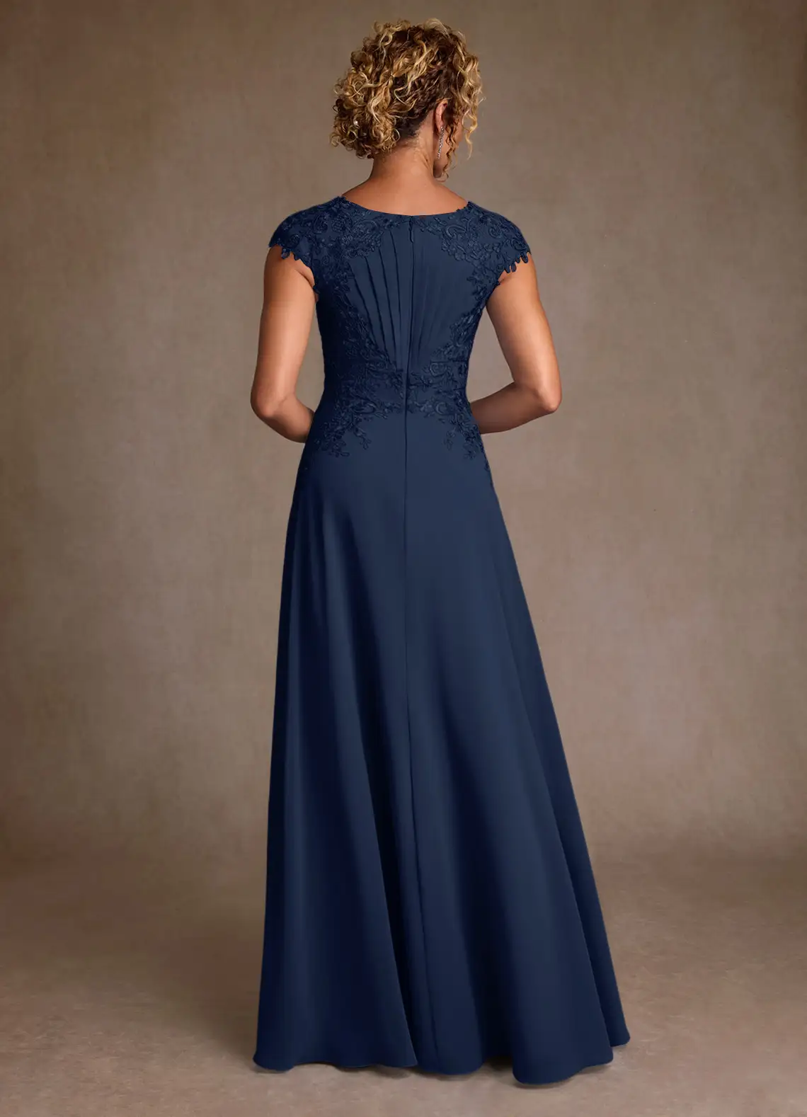 Elegant Lace Appliqué A-Line Round Neck Cap Sleeve Chiffon Floor-Length Mother of the Bride Dress