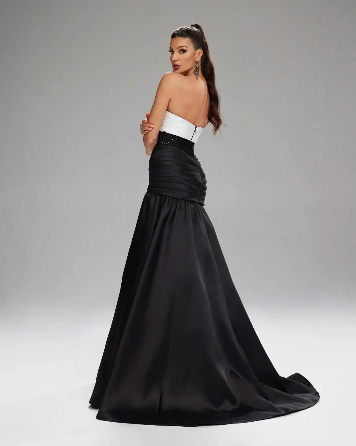 Glamorous Satin Ball Gown Strapless Color Block Beaded Bodice Ruched Waist Train Evening Dress for Formal Events