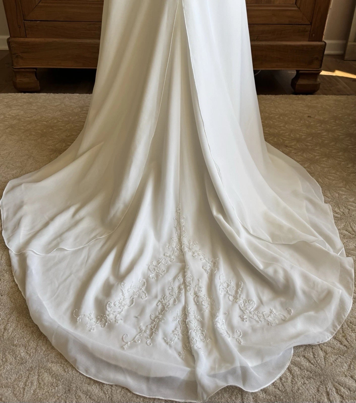 Ivory Chiffon Halter V-neck Beaded Waist Mermaid Embroidered Chapel Train Wedding Dresses