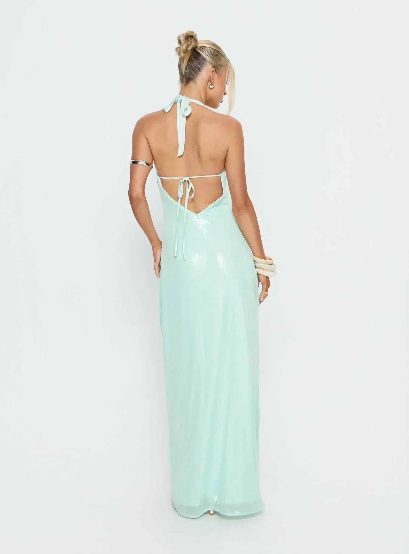 Shimmering Sequin Sheath Halter V-Neck Sleeveless Open Tie-Back Floor-Length Evening Dresses