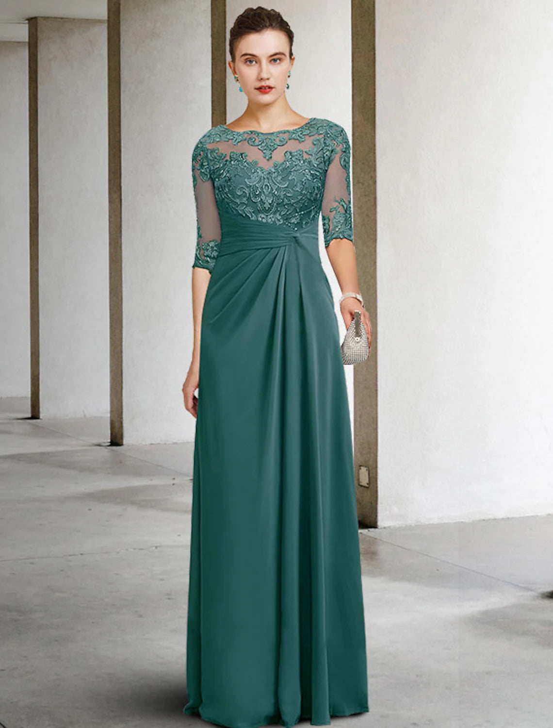 Sheath / Column Mother of the Bride Dress Plus Size Elegant Jewel Neck LD Dress Sheath / Column Mother of the Bride Dress Plus Size Elegant Jewel Neck LD Dress