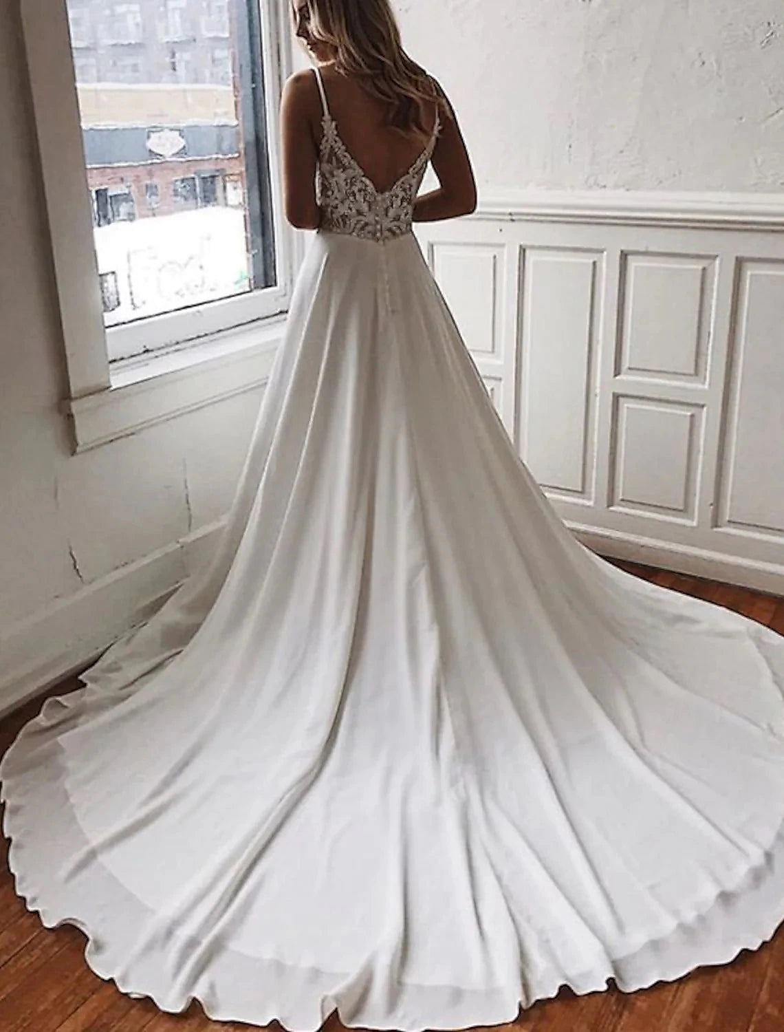 Beach Open Back Boho Wedding Dresses A-Line Camisole V Neck Spaghetti Strap Chapel Train Chiffon Bridal Gowns With Appliques Solid Color Summer Wedding Party, Women's Clothing