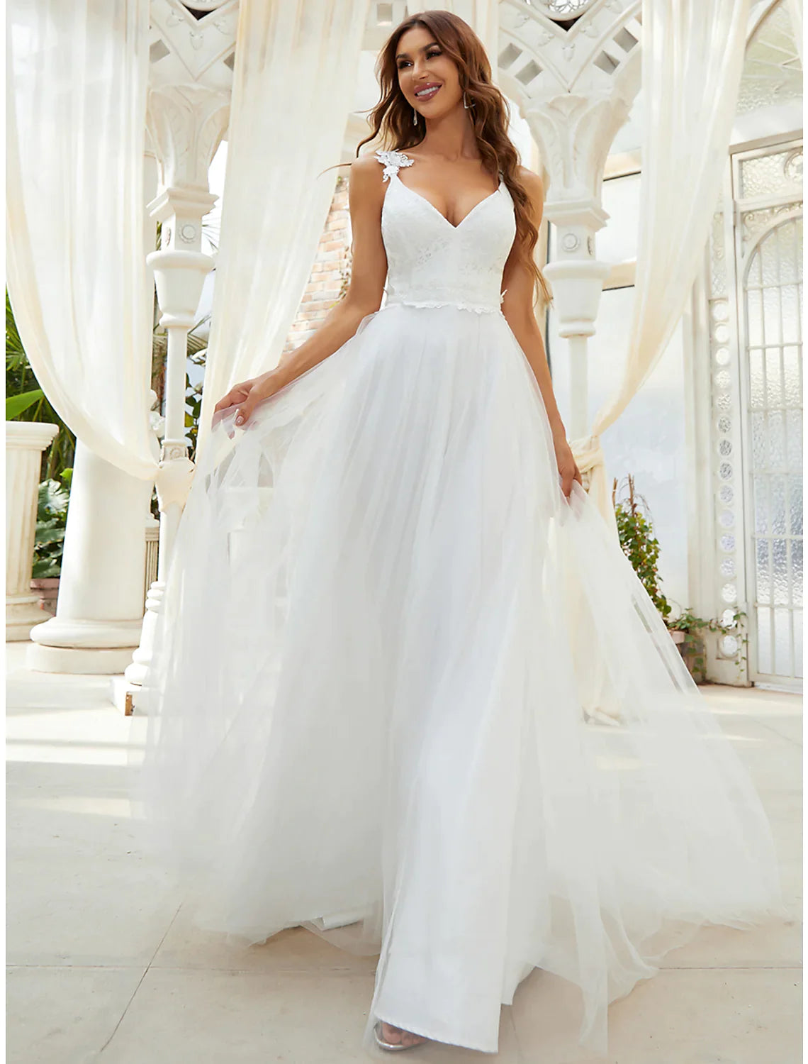 Beach Open Back Casual Wedding Dresses Floor Length A-Line Sleeveless V Neck Tulle Crystals Appliques