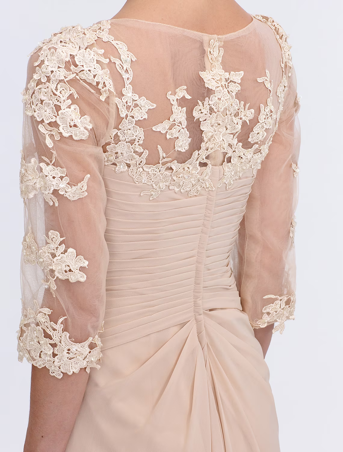 A-Line Mother of the Bride Dress Plus Size Elegant  V Neck Floor Length Chiffon Half Sleeve with Appliques Side Draping