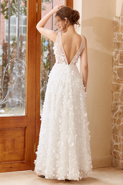 White applique chiffon and floor length wedding dress