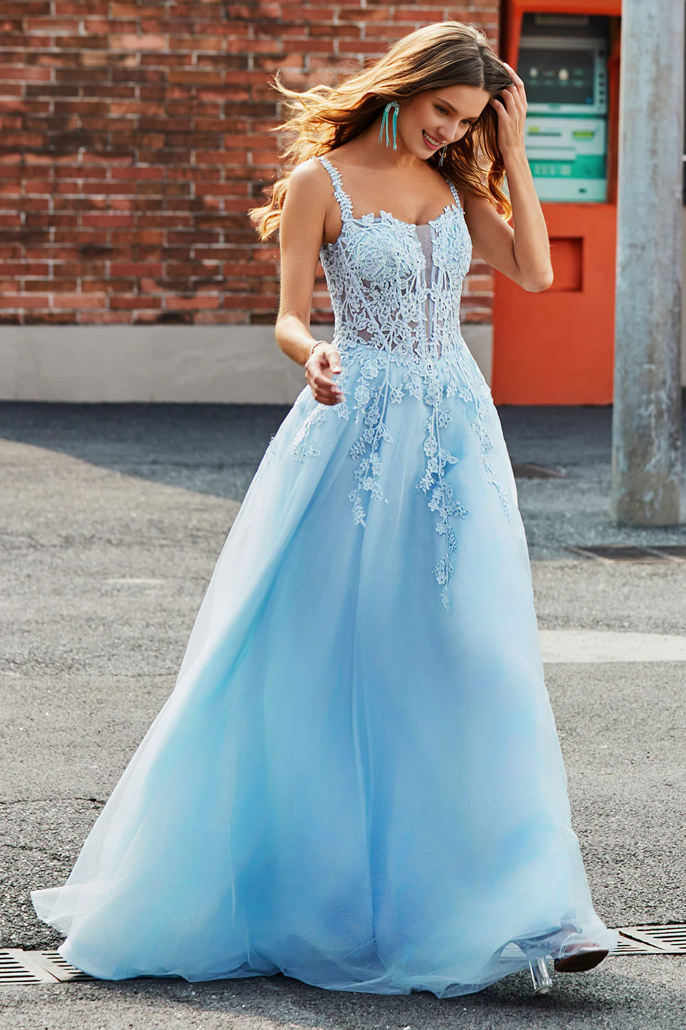 Light blue A-line thin shoulder strap decal tight corset evening dress