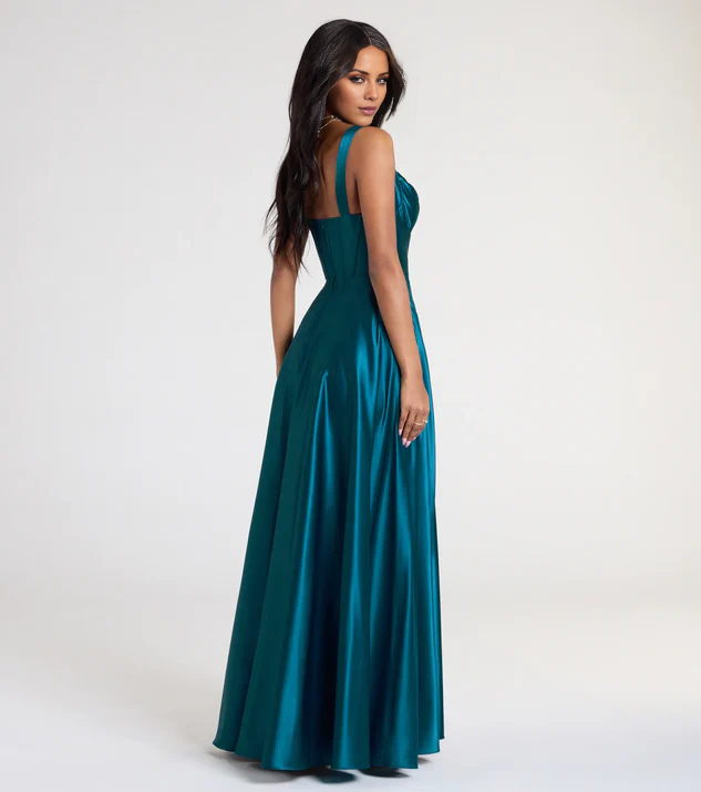 LD Sweetheart collar off shoulder sleeveless backless side slit and floor length Prom dress