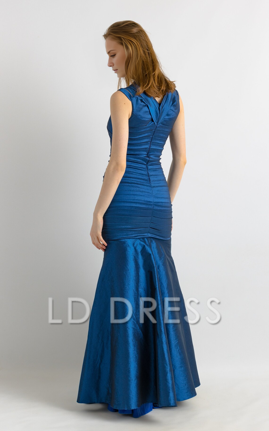 LD mermaid off shoulder sleeveless V-neck and floor length Prom dress