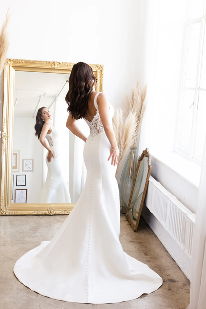 Embroidered lace long sleeveless satin wedding dress