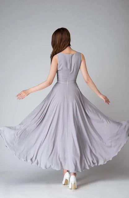 LD V-neck sleeveless minimalist and floor length Prom dress