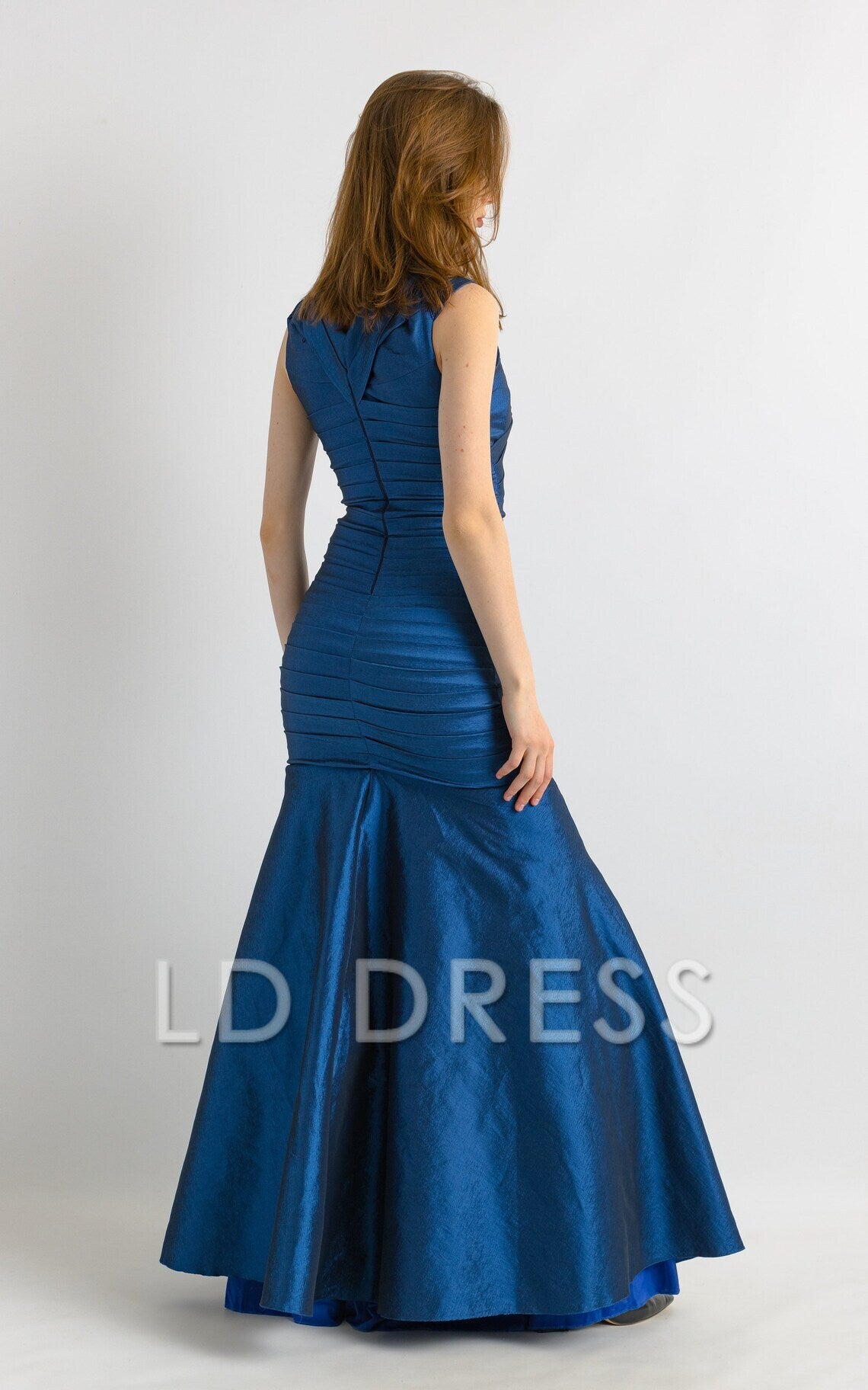 LD mermaid off shoulder sleeveless V-neck and floor length Prom dress