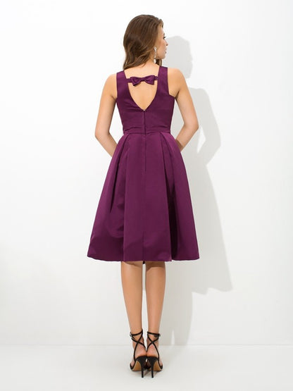A-Line/Princess Square Pleats Sleeveless Short Satin Bridesmaid Dresses