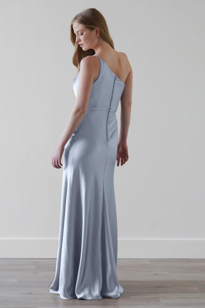 Asymmetric collar off shoulder sleeveless backless and floor length evening dress