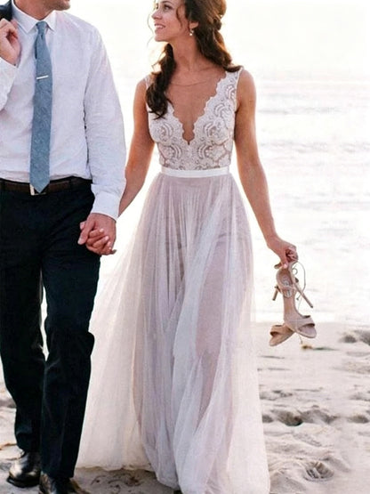 Boho Sleeveless Scalloped Floral Lace Illusion Neck Pearl Button Back Flowy Tulle Beach Wedding Dress