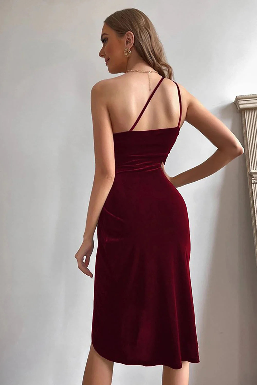 One shoulder sleeveless burgundy short fitting Cocktail Dresses