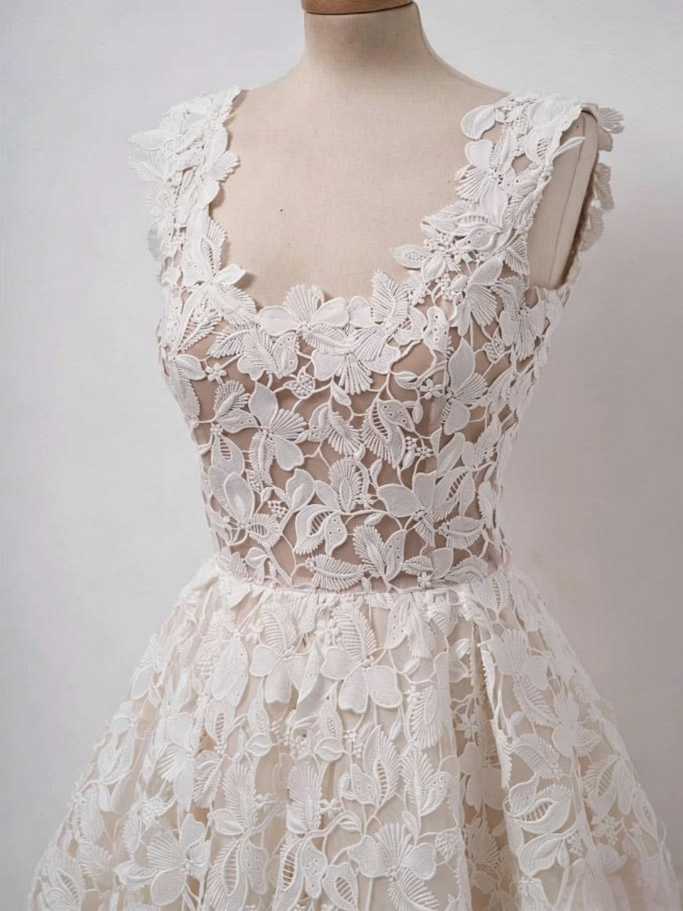 Cap Sleeve 3D Floral Lace Illusion Tea Length Homecoming Dresses