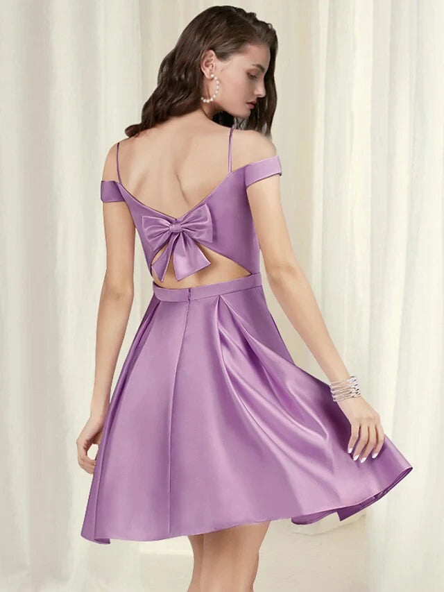 Charming Satin A-Line Sweetheart Off-Shoulder Bow Back Short Homecoming Dresses