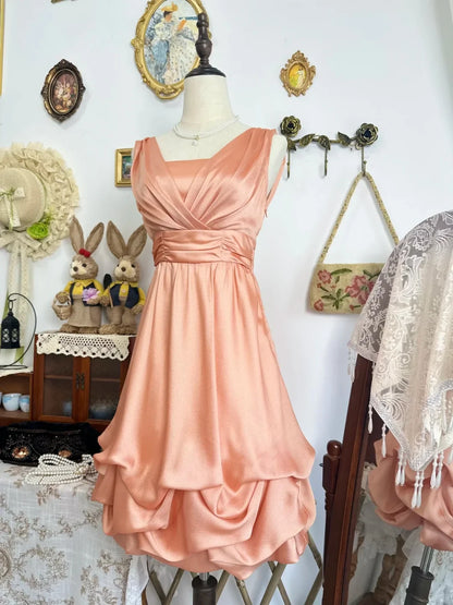 Charming Satin A-Line V-Neck Sleeveless Lace-Up Back Short Homecoming Dresses