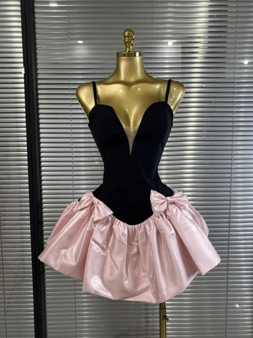 Charming Satin Princess Sweetheart V-Neck Spaghetti Strap Zipper Back Mini Homecoming Dresses