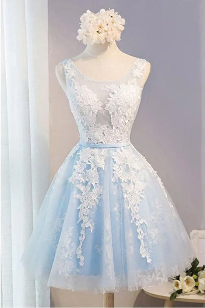 Charming Tulle A-Line Scoop Neck Sleeveless Lace-Up Back Short Homecoming Dresses