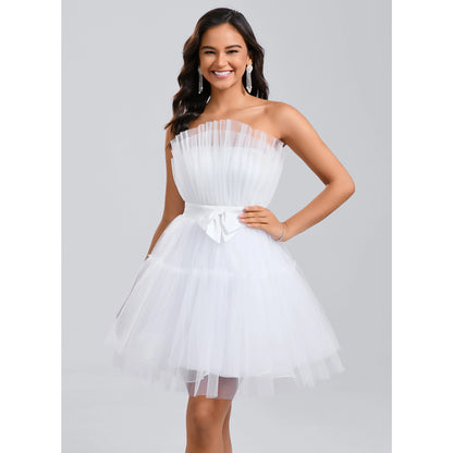 Charming Tulle A-Line Strapless Sleeveless Zipper Back Short Homecoming Dresses with Bow Detail
