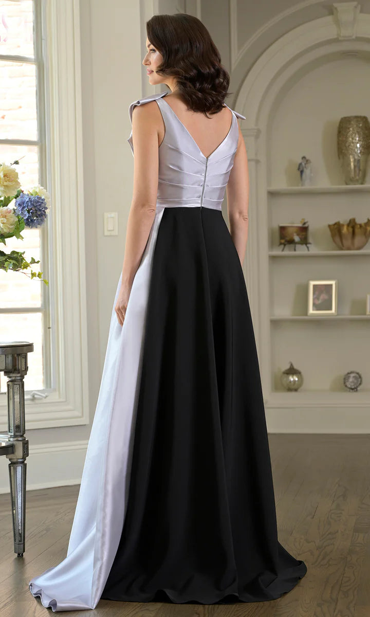 Chic A-Line V-Neck Sleeveless Closed Back Floor Length Mother of the Bride Dresses