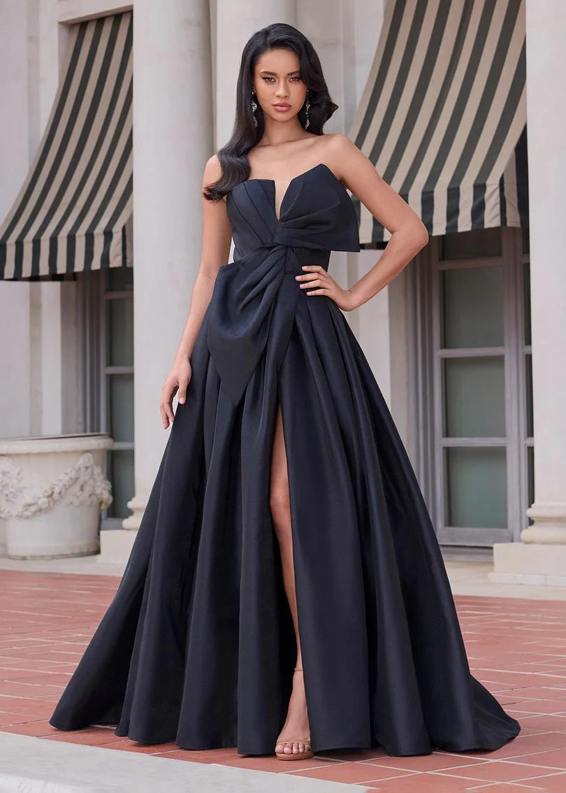Chic Black A-Line Strapless Sleeveless Low Back Floor Satin Prom Dress Bow Slit Glam