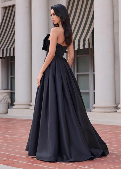 Chic Black A-Line Strapless Sleeveless Low Back Floor Satin Prom Dress Bow Slit Glam
