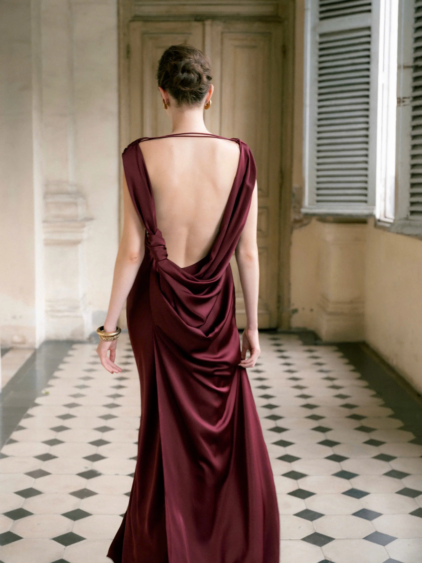 Chic Column Cowl-Neck Draped-Shoulder Open-Back Floor-Length Satin Evening Dress