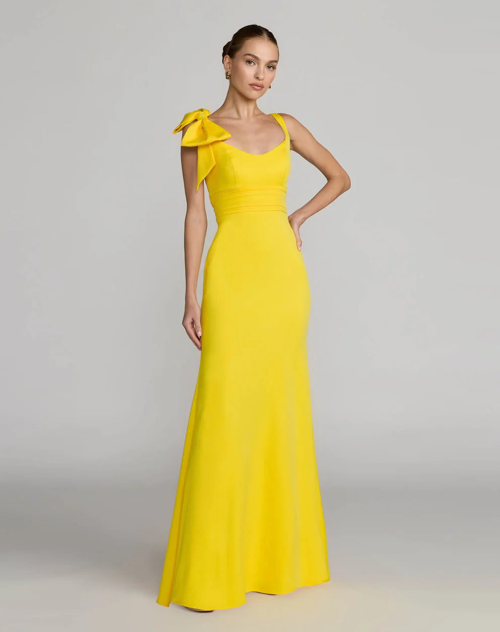 Chic One-Shoulder Bow Detail Ruched Waist Mermaid Floor-Length Evening Dress