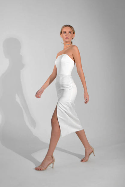 Chic Sexy Satin Sheath Strapless Sweetheart Sleeveless Lace-Up Back Midi Wedding Dresses