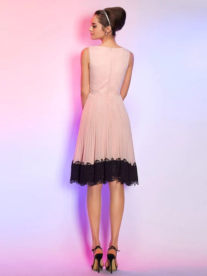 Chic Chiffon A-Line Boat Neck Sleeveless Zipper Back Knee-Length Homecoming Dresses
