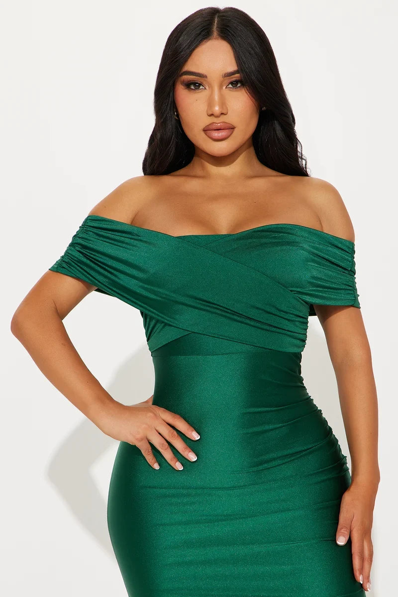 Chic Mermaid Off-Shoulder Short-Sleeve Ruched Slit Green Maxi Evening Dresses Gown