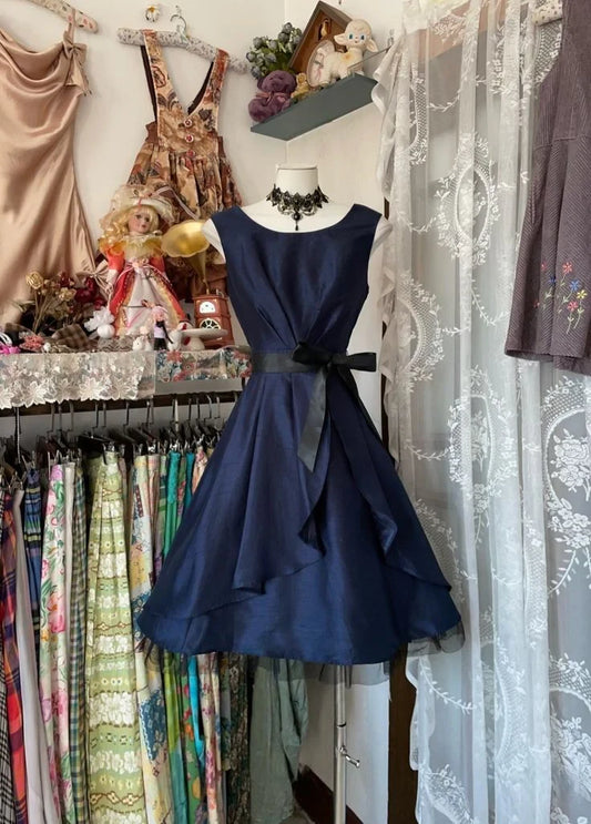Chic Satin A-Line Boat Neck Sleeveless Shirred Back Tie Short Homecoming Dresses