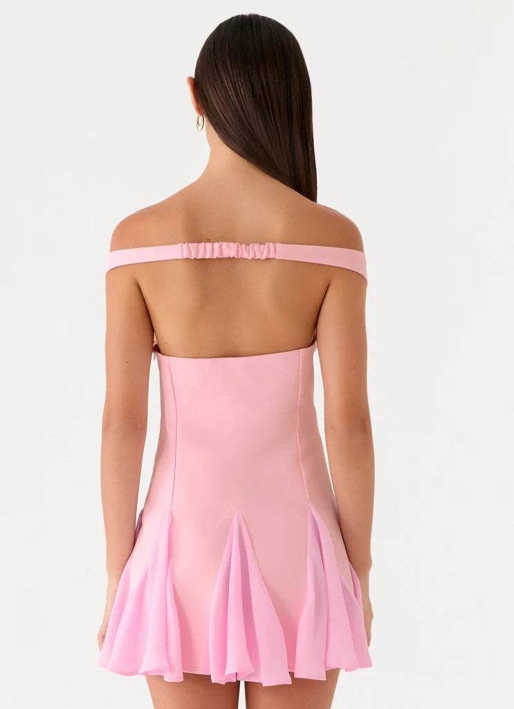 Chic Satin A-Line Off-Shoulder Sweetheart Straight Back Mini Length Homecoming Dresses