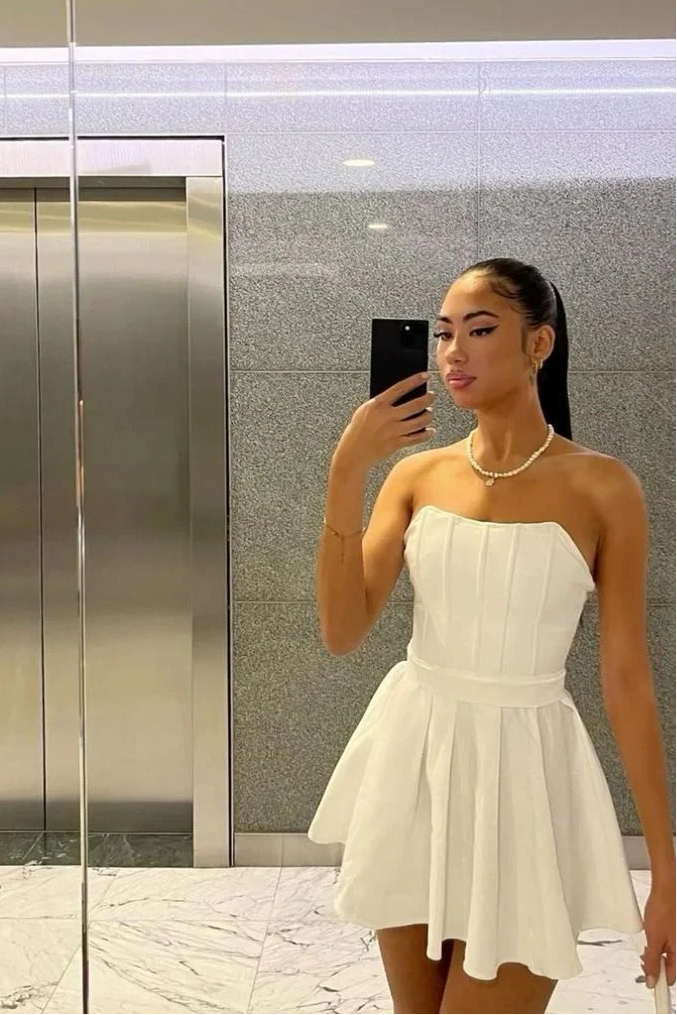 Chic Satin A-Line Strapless Sleeveless Straight Back Mini Homecoming Dresses