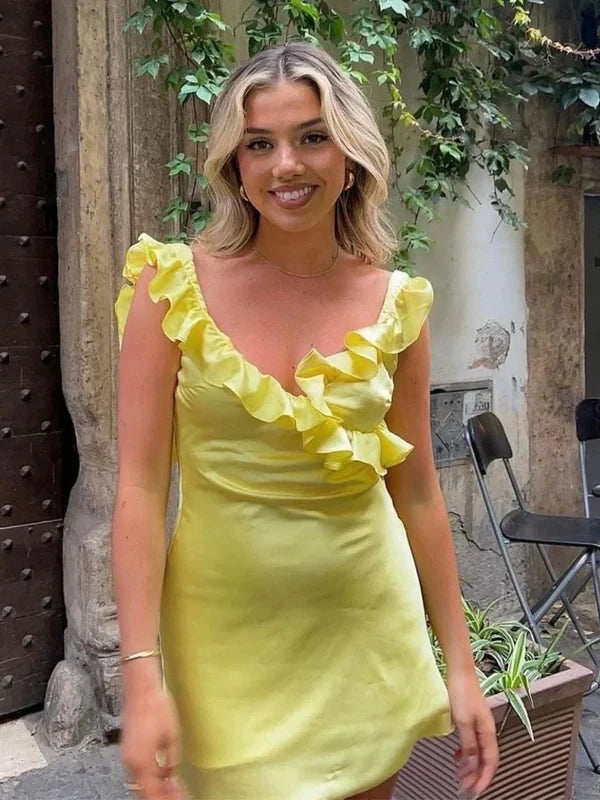 Chic Satin A-Line Sweetheart Strapless Sleeveless Open Tie-Back Short Mini Homecoming Dress