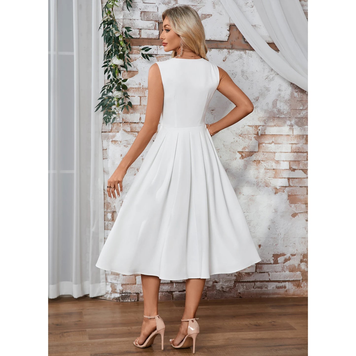 Chic Satin A-Line V-Neck Sleeveless Plain Back Midi Homecoming Dresses