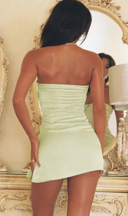 Chic Satin Sheath Strapless Sweetheart Sleeveless Ruched Back Mini Homecoming Dresses