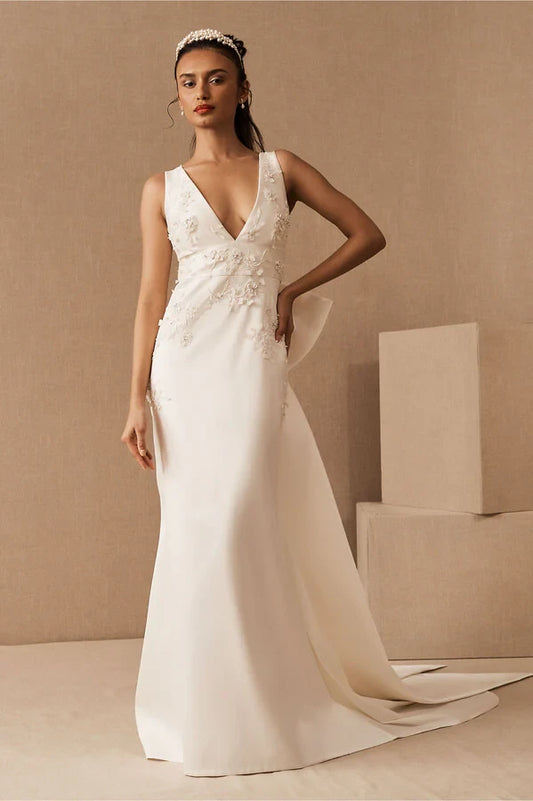 Chic Simple Satin Sheath V-Neck Sleeveless Bow Back Floor-Length Wedding Dresses