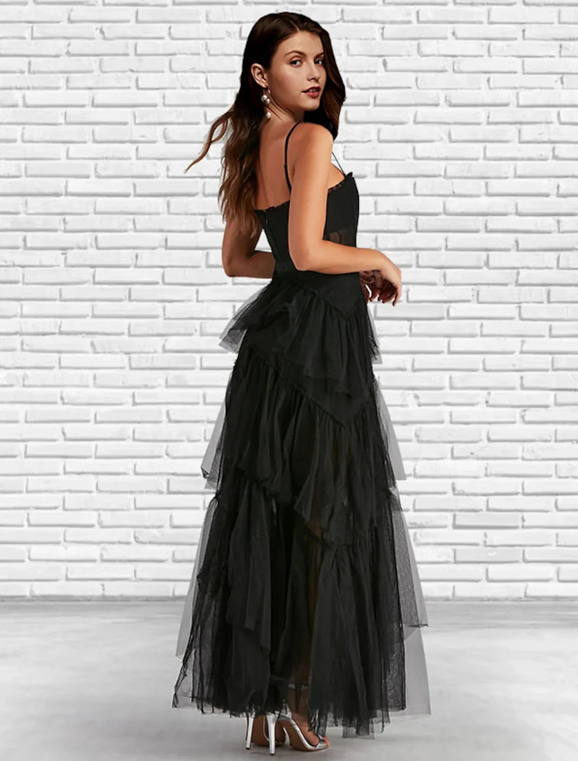 Chic Tulle A-Line Sweetheart Neck Spaghetti Strap Corset Bodice Tiered Floor-Length Prom Dresses