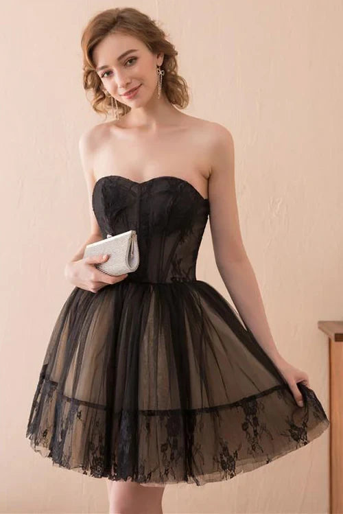 Chic Tulle Lace A-Line Sweetheart Strapless Lace-Up Back Short Homecoming Dresses