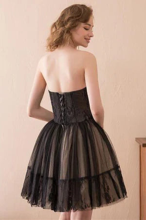 Chic Tulle Lace A-Line Sweetheart Strapless Lace-Up Back Short Homecoming Dresses