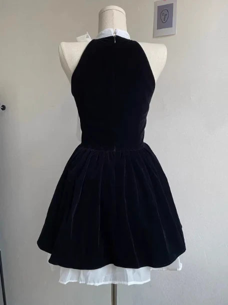 Chic Velvet A-Line Halter Sleeveless High Back Short Homecoming Dresses with White Bow